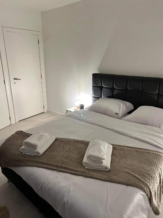 Ruime Luxe Kamer In Centrum Brugge Met Badkamer! Zewnętrze zdjęcie